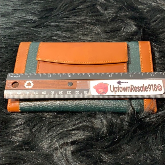 Dooney & Bourke AWL Check Book Wallet hunter green - Picture 12 of 12